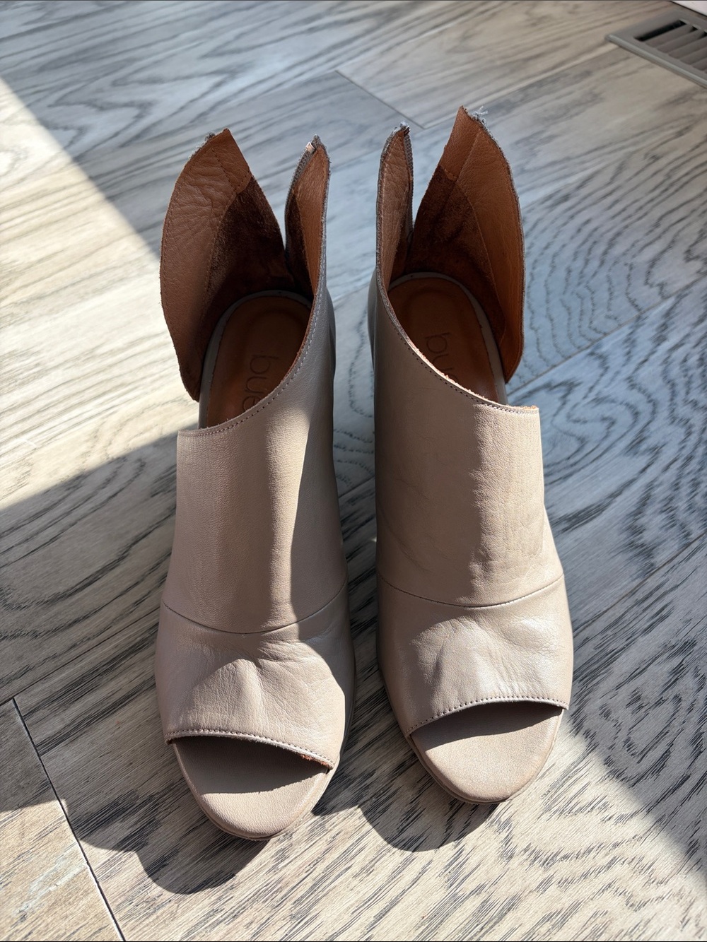 Bueno Womens Open-Toe Leather Booties in Taupe
